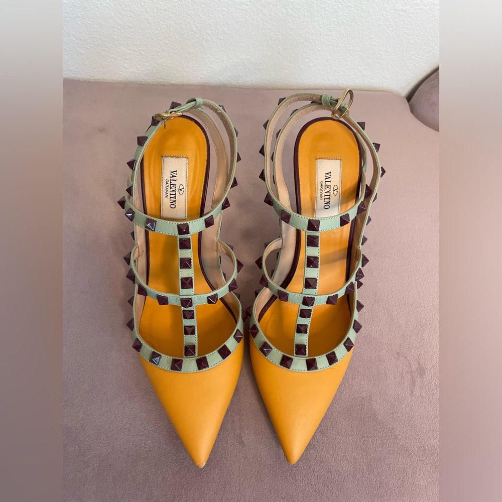 Multi color Valentino Rockstud Leather Ankle Strap Pump size 39 1/2 - Picture 1 of 4
